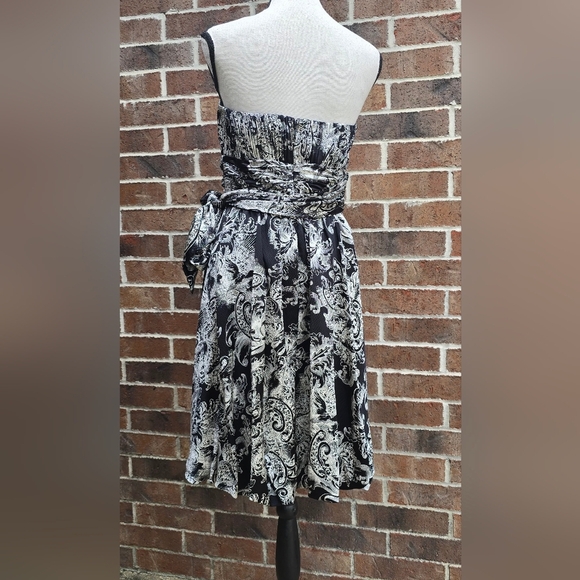 BCBGMaxAzria Strapless Black and Cream Paisley Dress 100% Silk - Picture 3 of 13